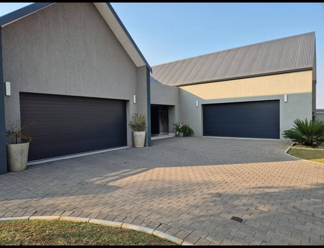 4 BEDROOM HOUSE FOR SALE IN HERON BANKS GOLF ESTATE